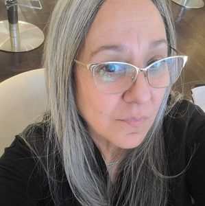 Meet your Posher, Diana